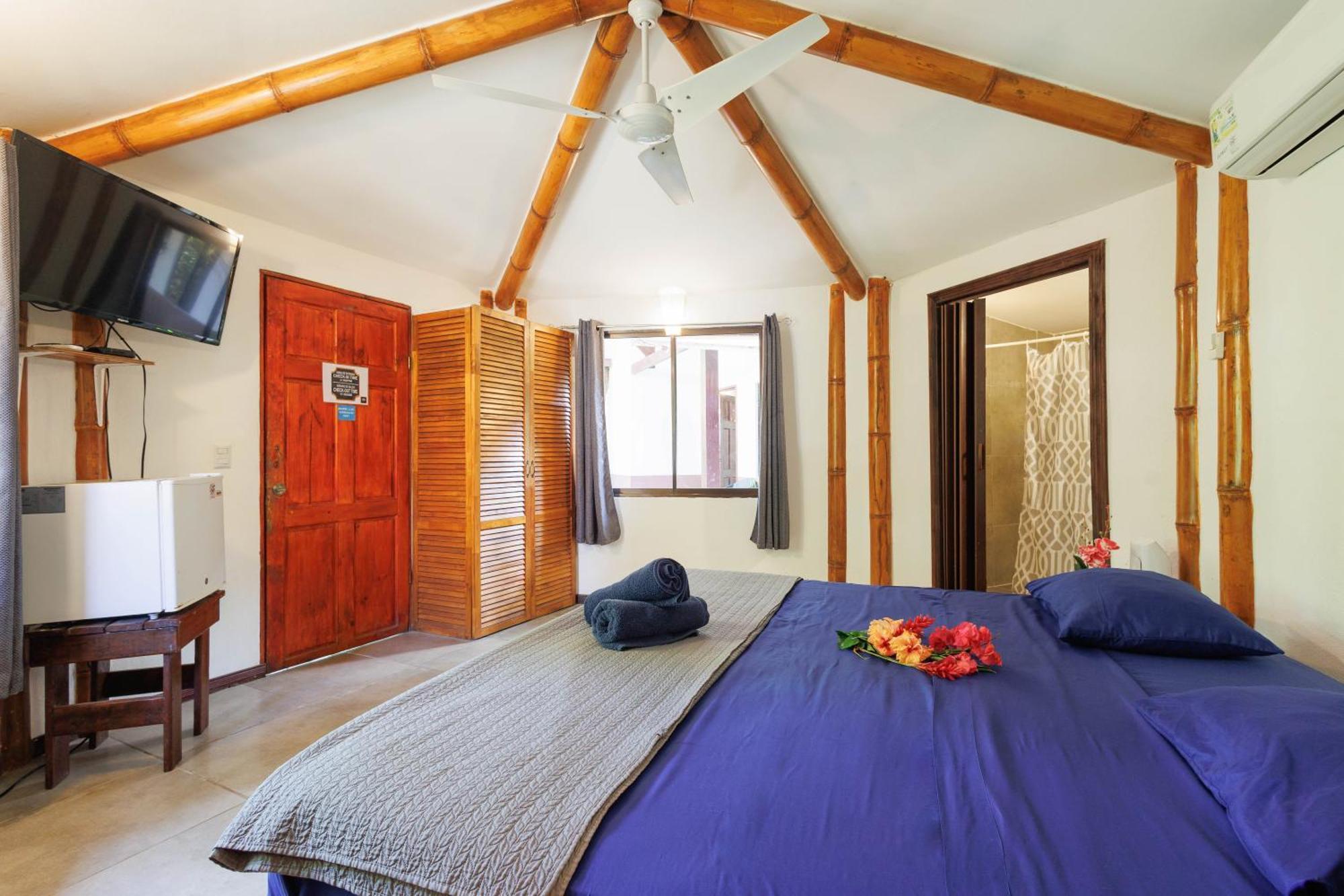 Bambutel Cocles Hotel Puerto Viejo de Talamanca Luaran gambar