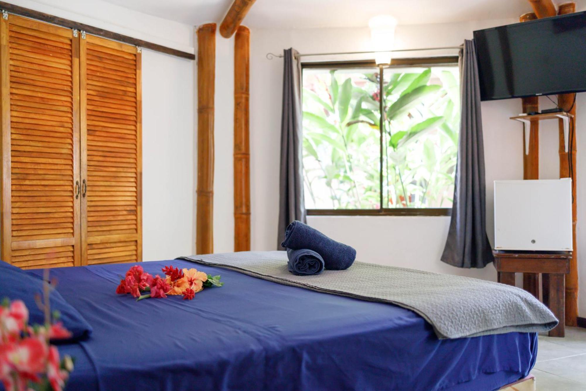 Bambutel Cocles Hotel Puerto Viejo de Talamanca Luaran gambar
